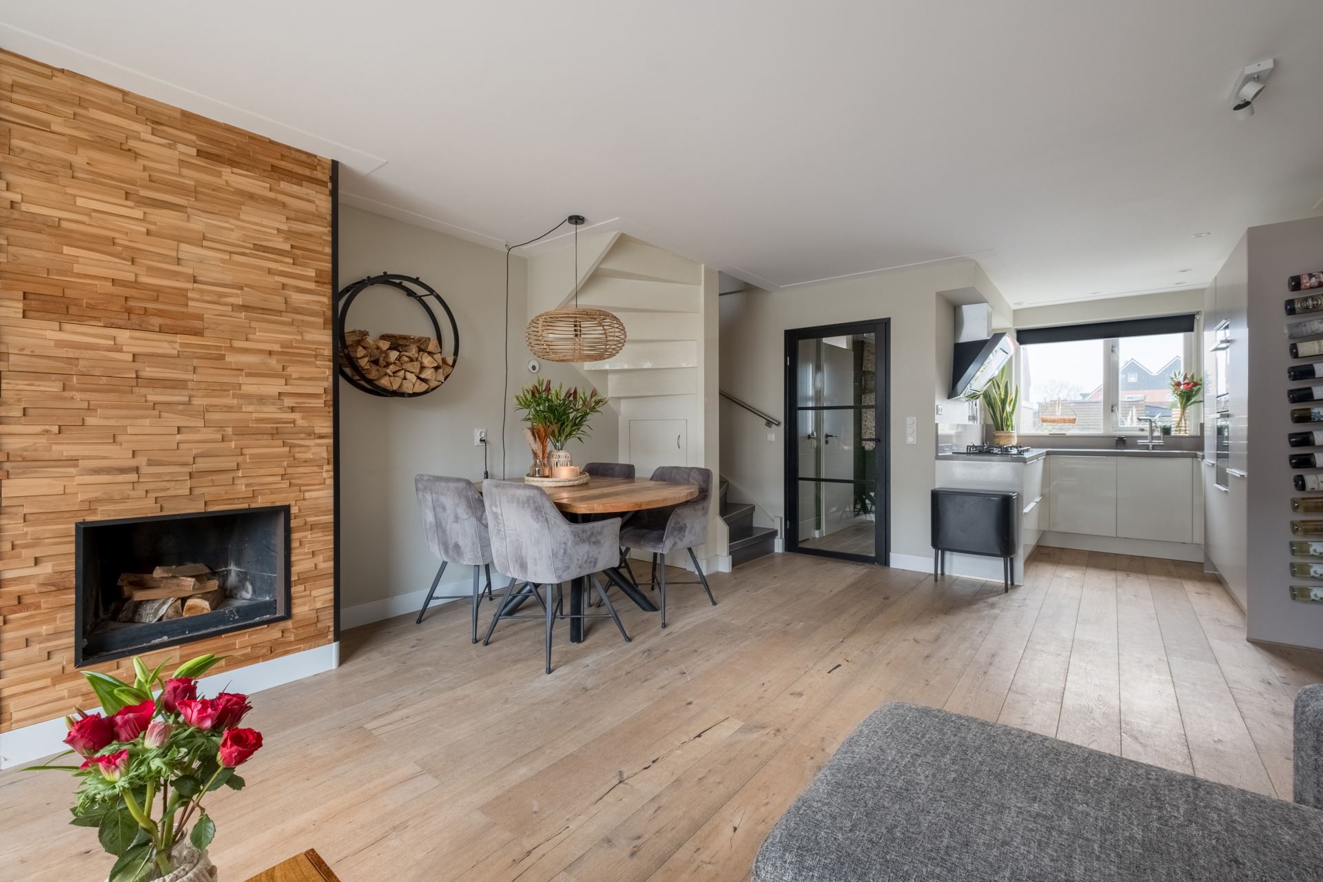 Bron 13  OOSTZAAN