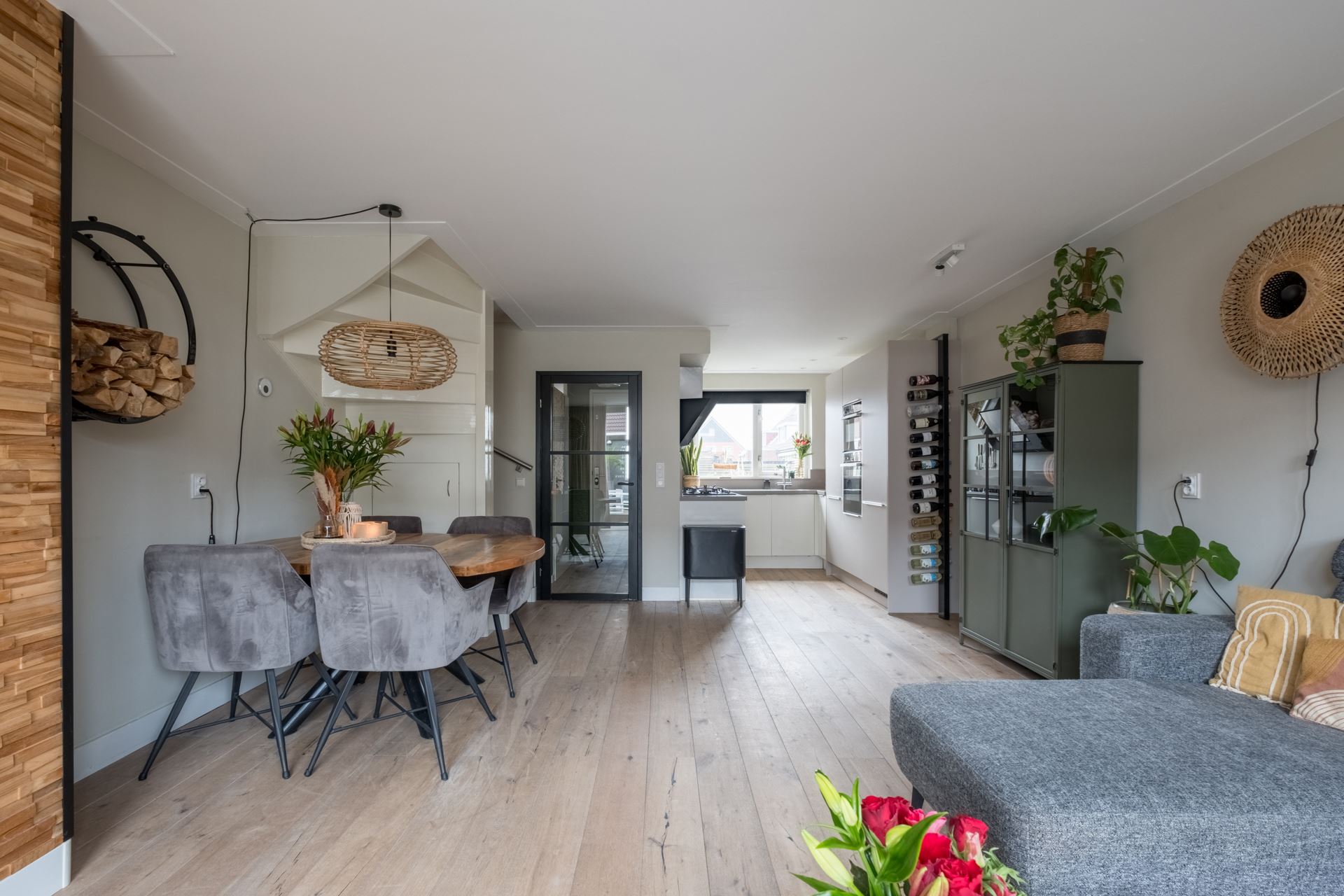 Bron 13  OOSTZAAN