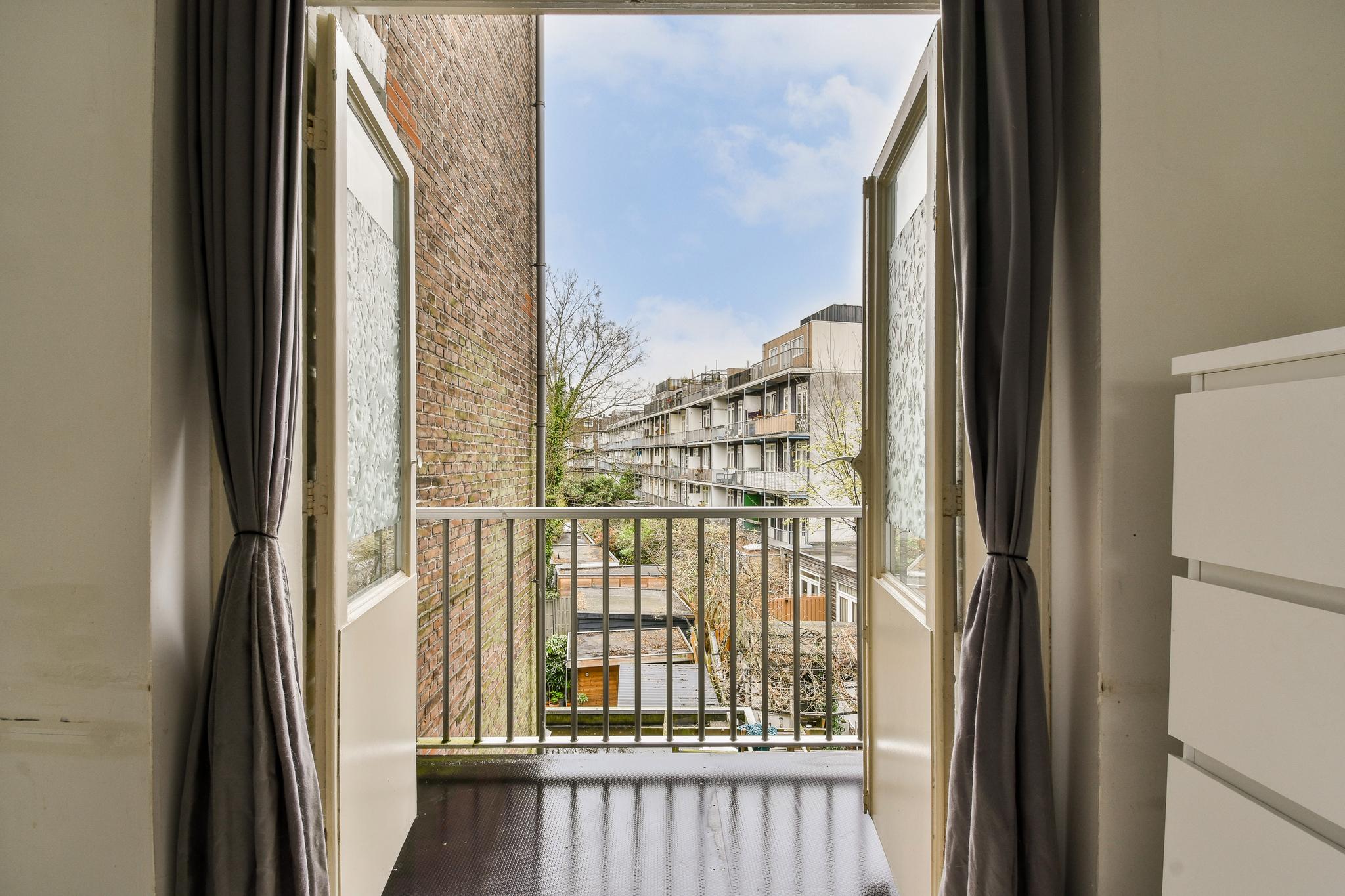 Javaplein 9 B AMSTERDAM Javaplein 9 B AMSTERDAM