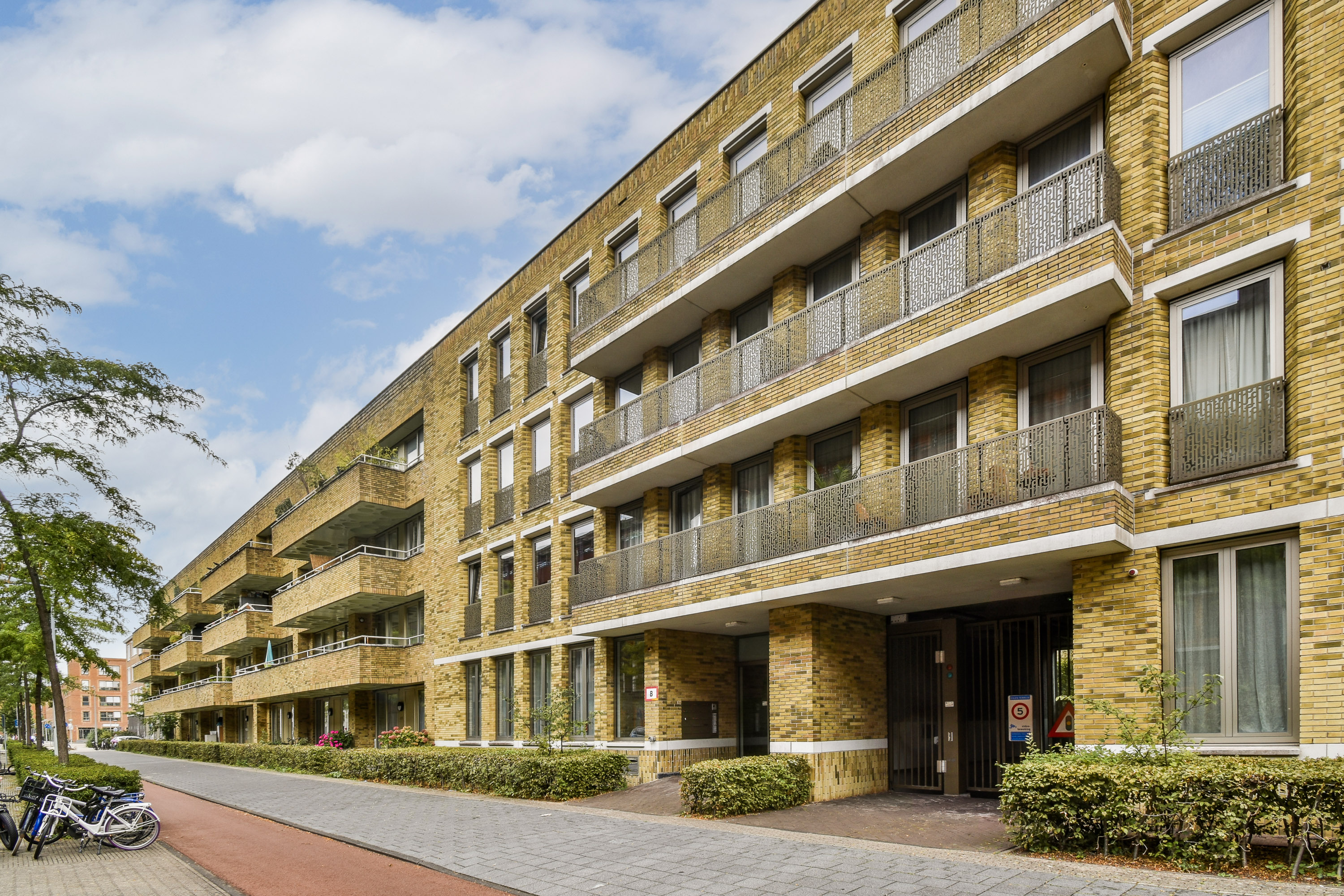 Leeuwendalersweg 681  AMSTERDAM