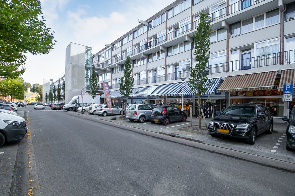 Jan van Duivenvoordestraat 151 AMSTERDAM Jan van Duivenvoordestraat 151 AMSTERDAM