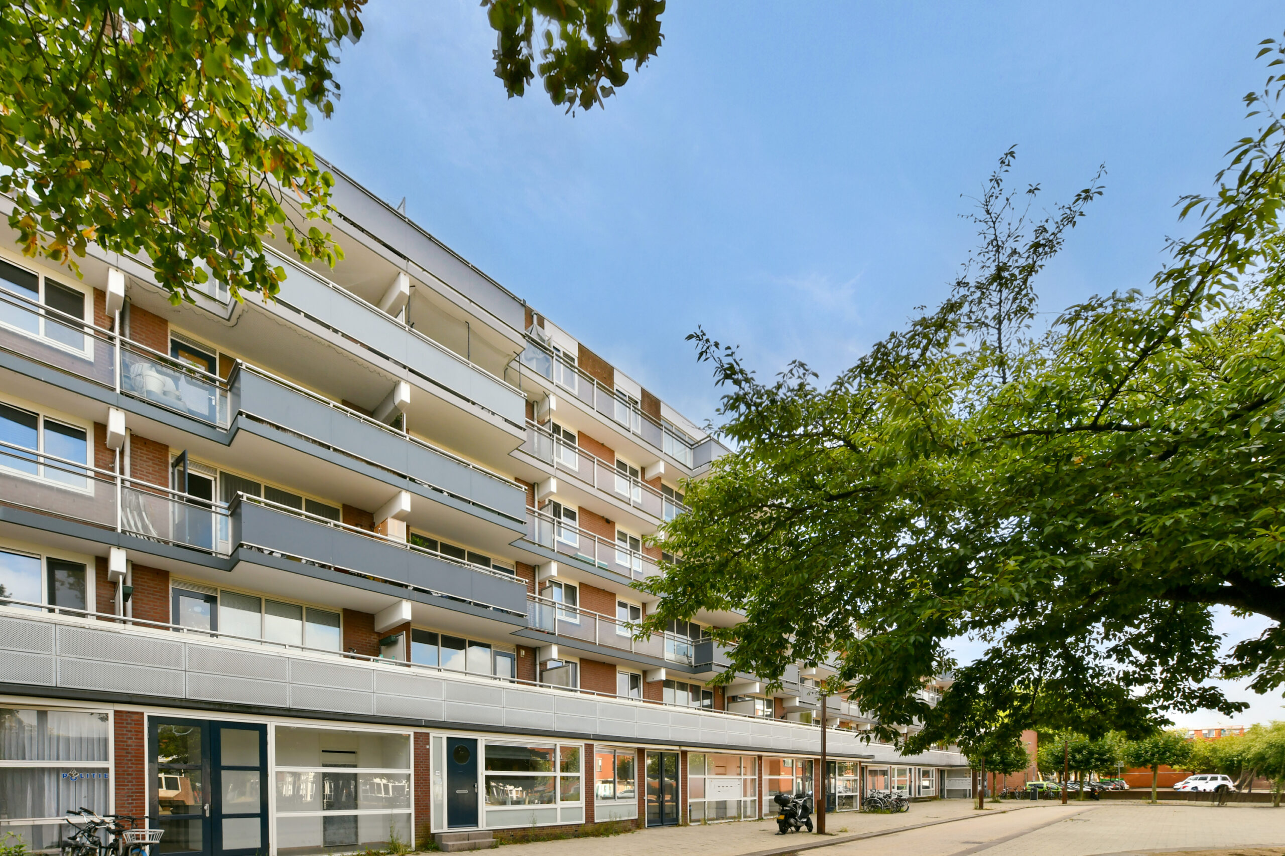 Kruidenhof 119  DIEMEN